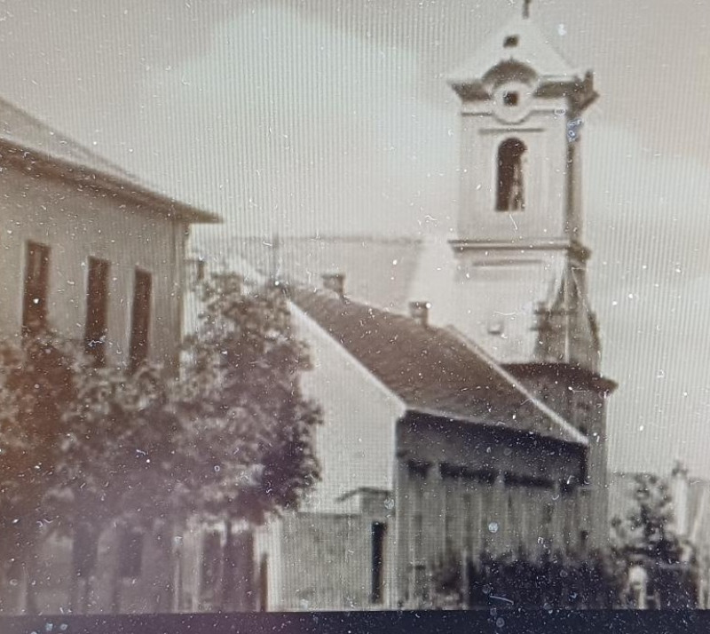 Vajon mi lehet az iskola alatt? 