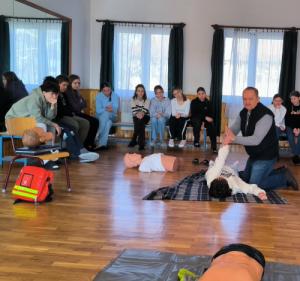 Elsősegélynyújtó előadás intézményünkben