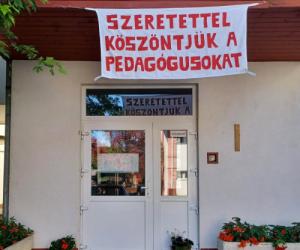 A pedagógusokat köszöntötték! 