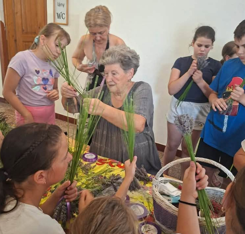 Alkotó és Biblia tábor